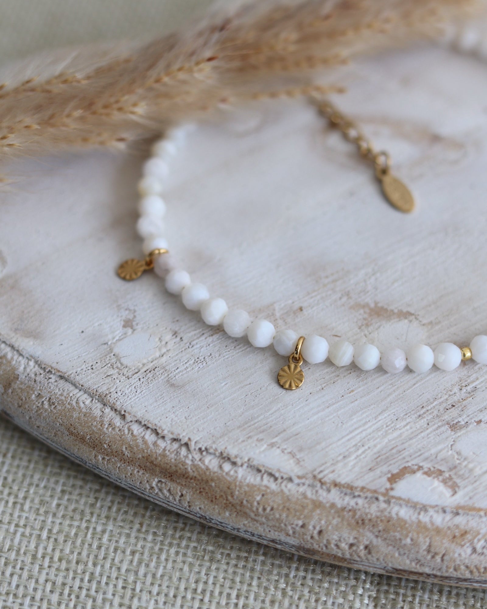 Chaîne de cheville en jade blanc