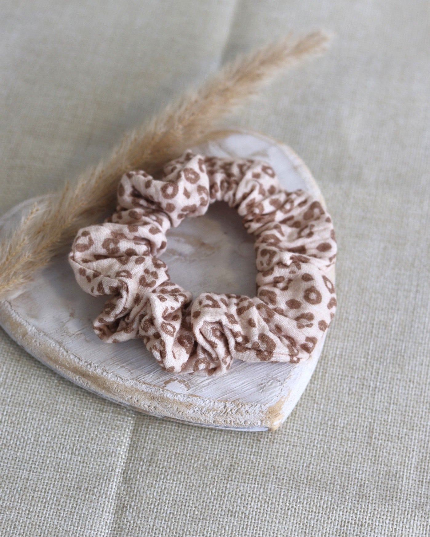 Scrunchie "Leo"
