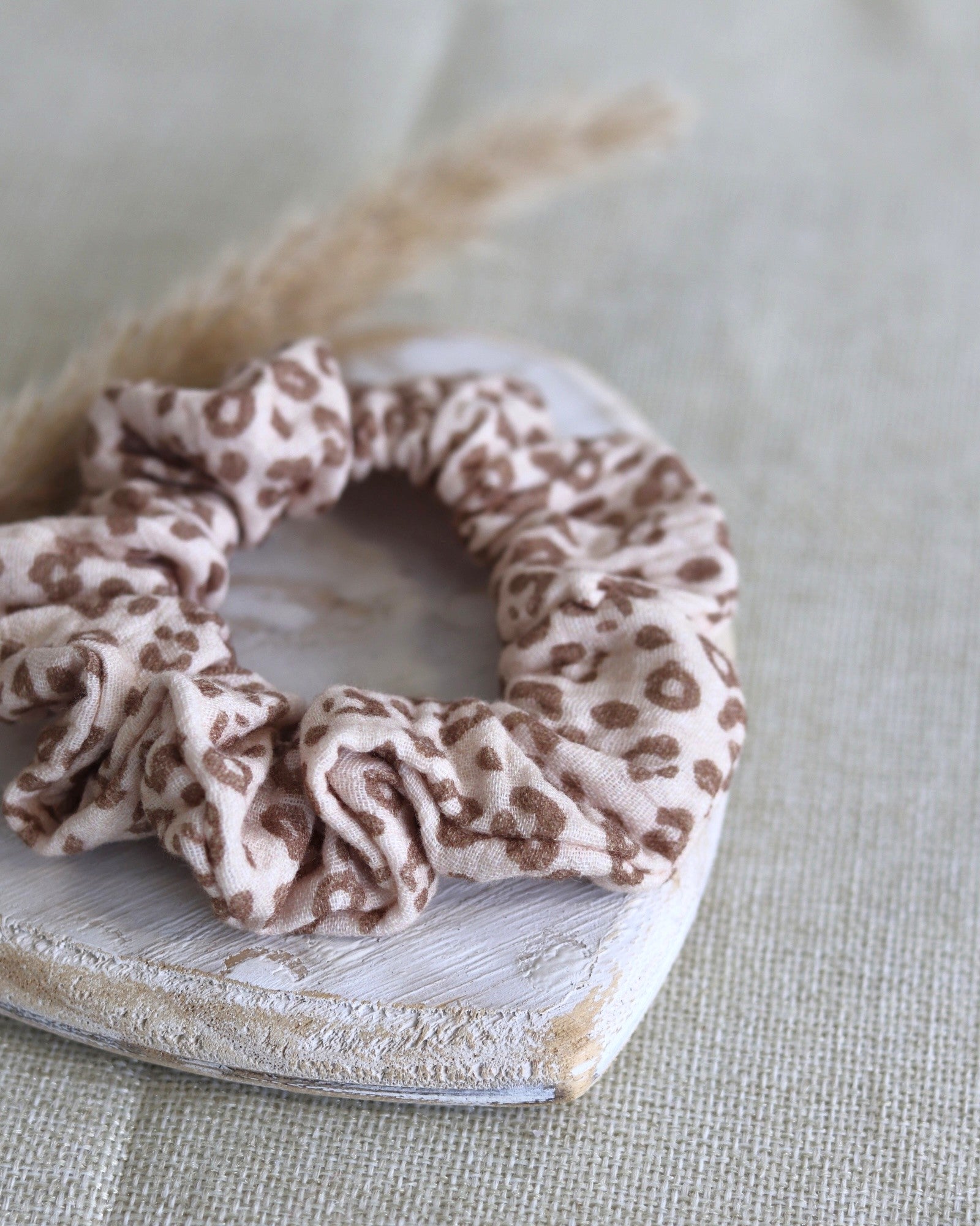 Scrunchie "Leo"