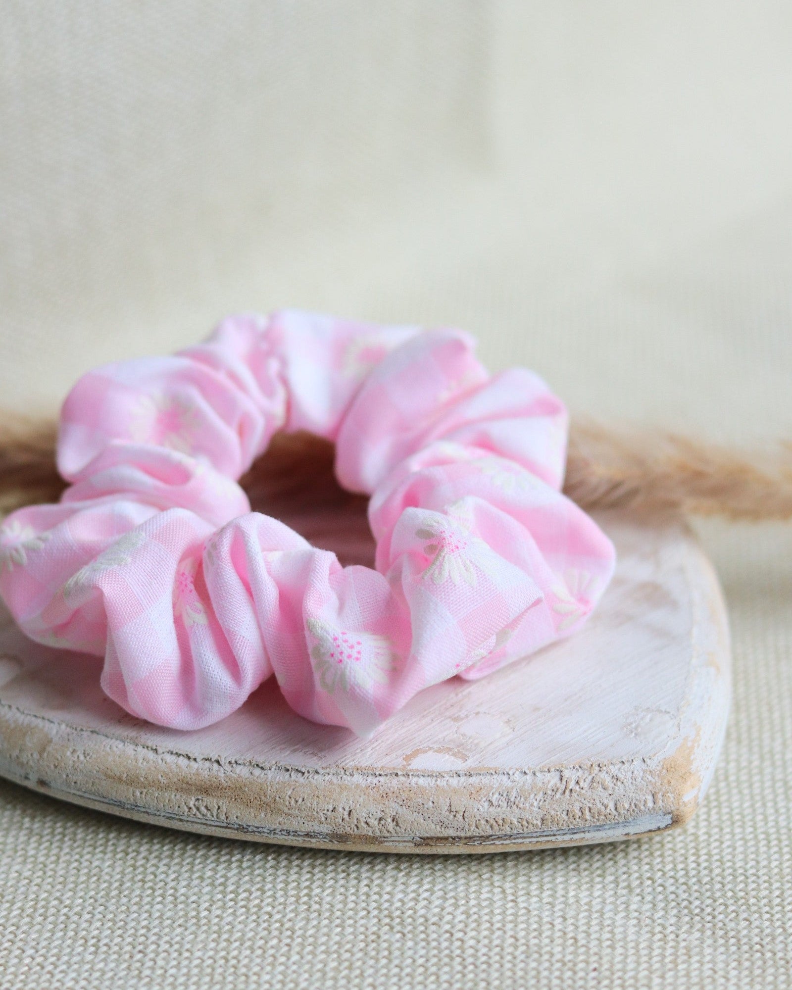 Scrunchie "Daisy Rosa"