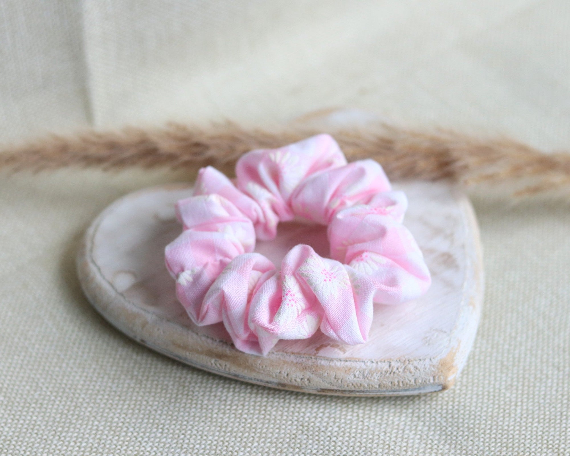 Scrunchie "Daisy Rosa"